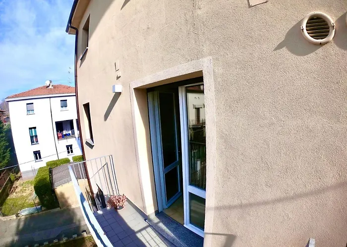 Iuli Tra E Montagna Lejlighed