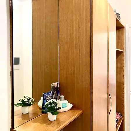 Apartment Iuli Tra E Montagna *